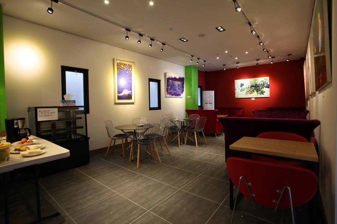 Lineplus Hotel Gimpo Bagian luar foto