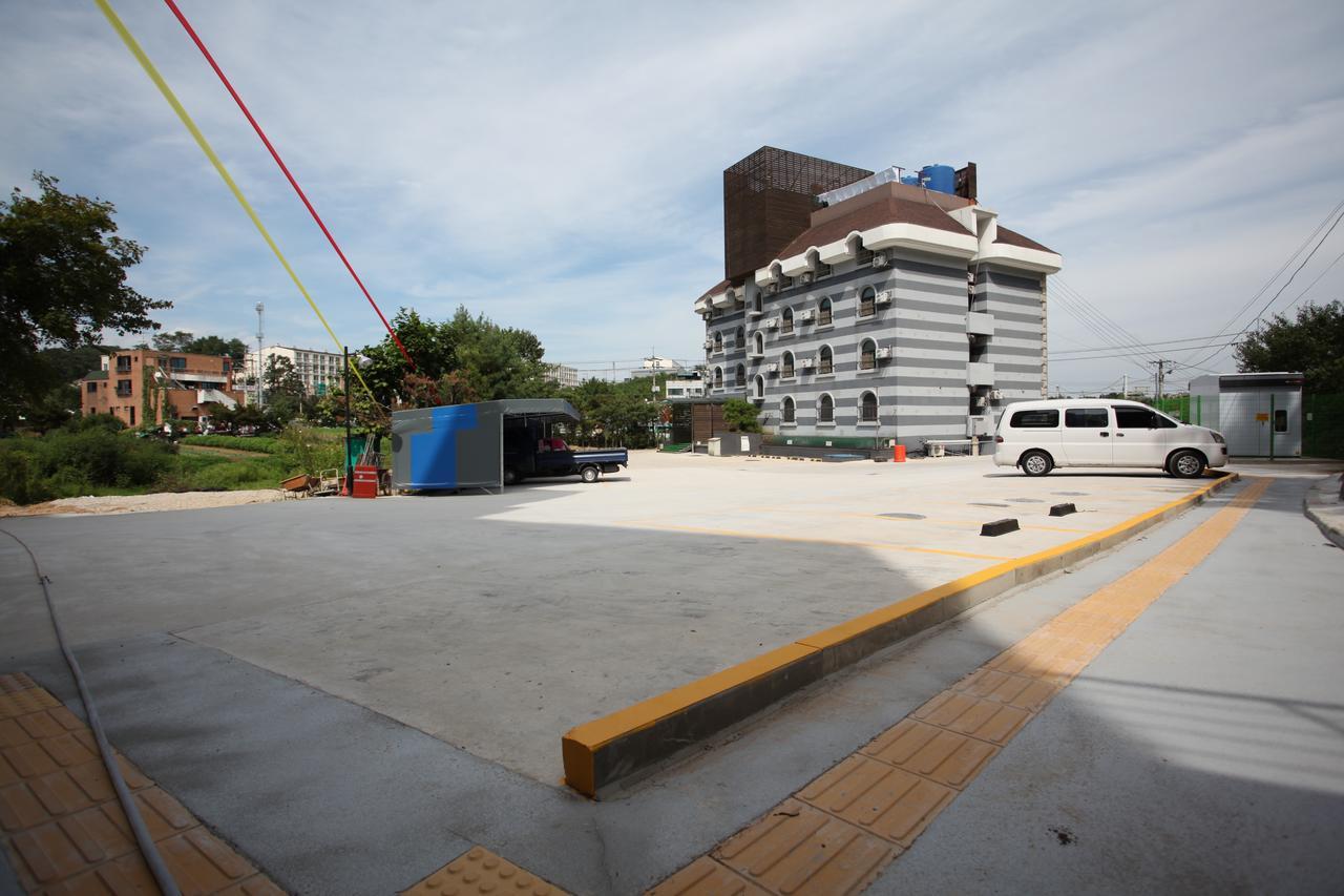 Lineplus Hotel Gimpo Bagian luar foto