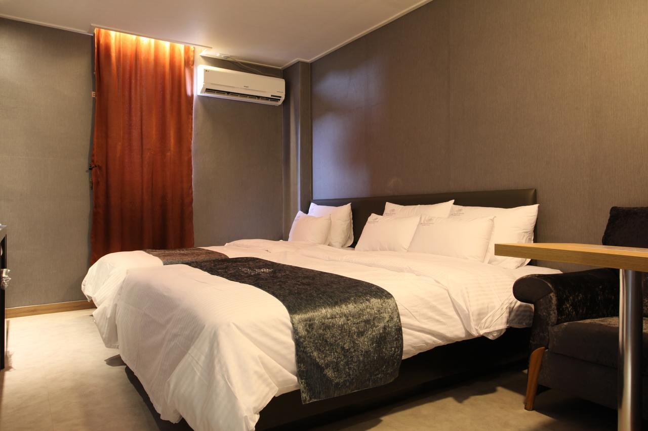 Lineplus Hotel Gimpo Bagian luar foto